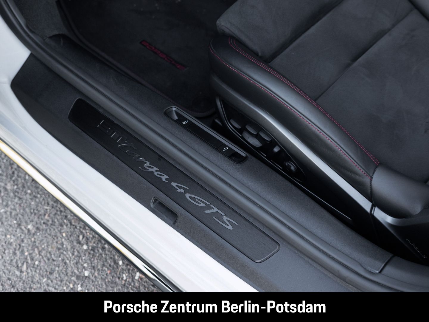 Porsche 992 911 Targa 4 GTS Burmester Sportabgas LED-Mat