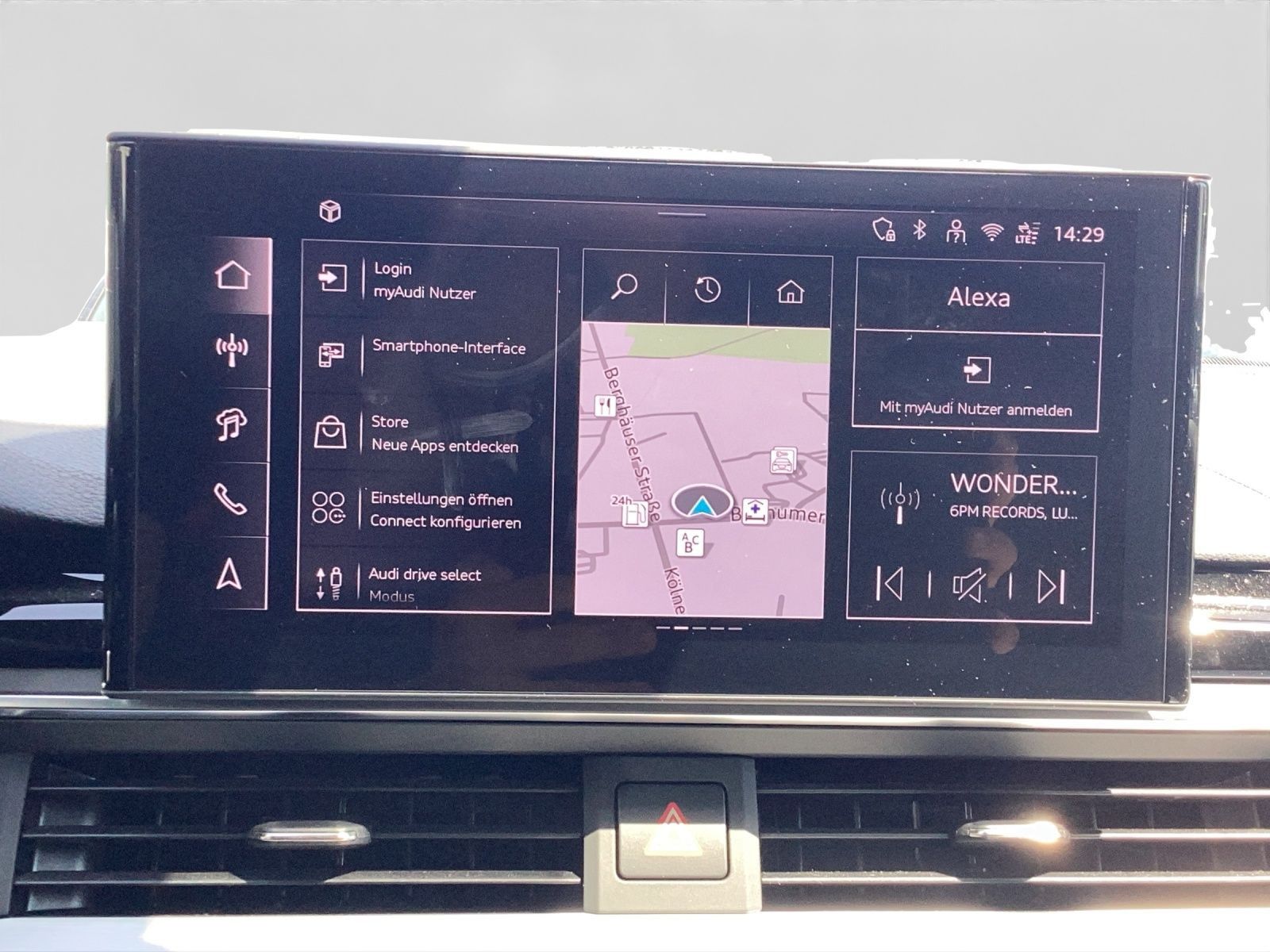 Audi A4 Avant 40 TFSI Q 2x S LINE MATRIX AHK LM19 KAM