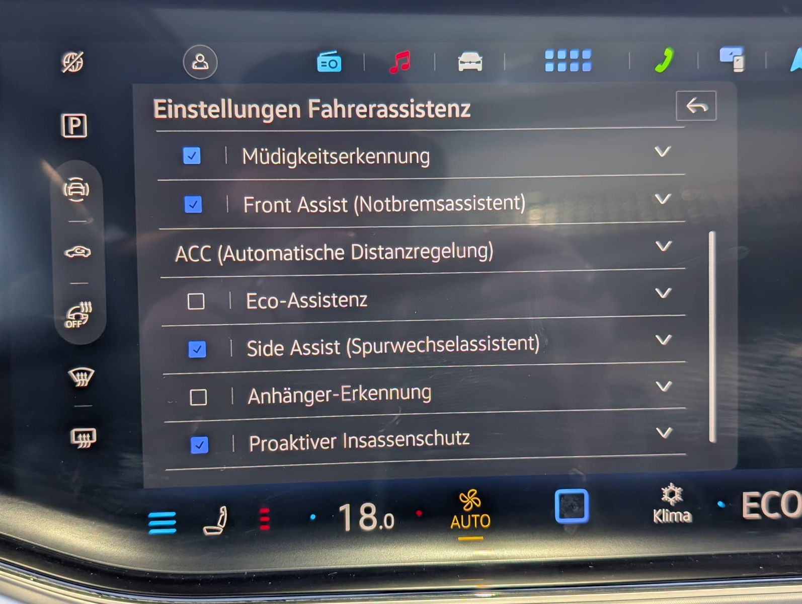 Volkswagen Touareg 3.0TDI 4M R-Line VOLL Black 22" UPE 114T