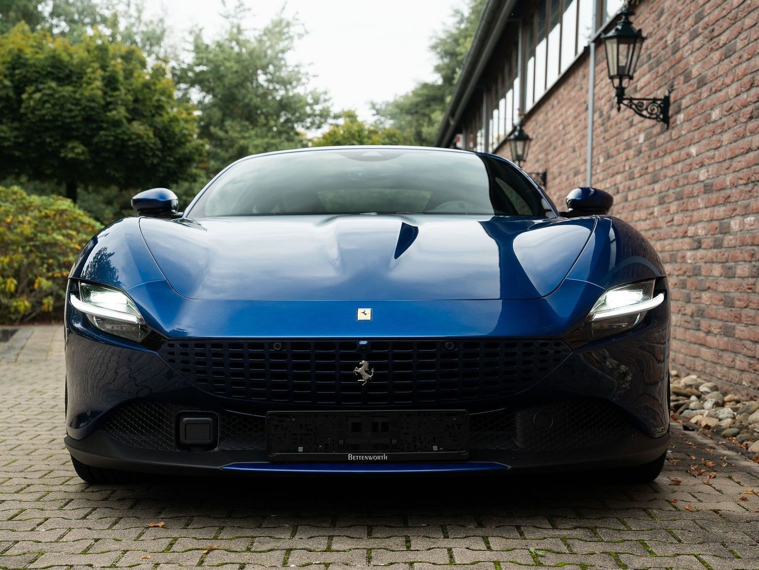 Ferrari Roma Matrix LED 20 Zoll JBL Approved