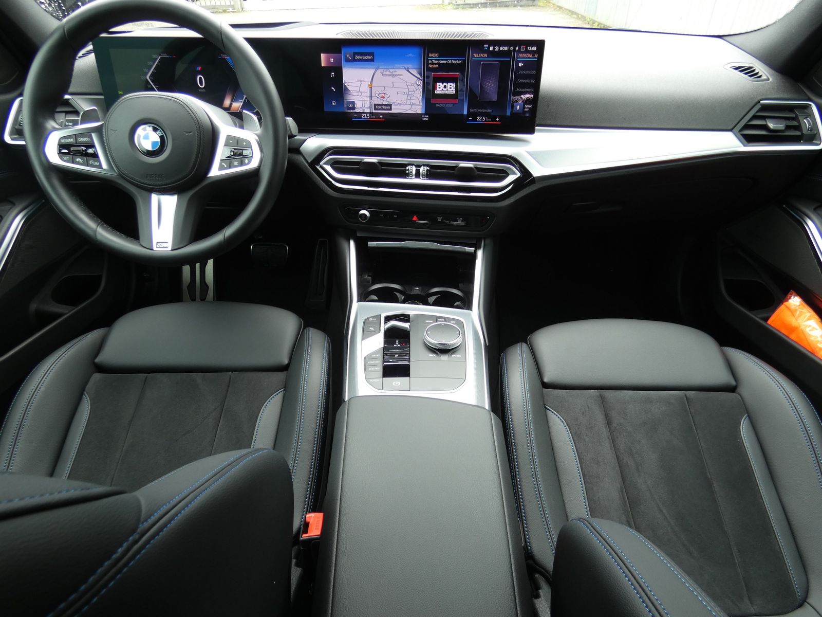 BMW 320d xDrive M Sportpaket - Samsaru's Car Outlet