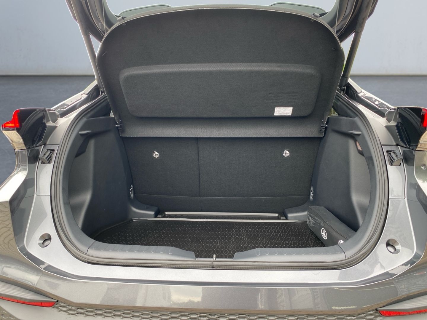 Toyota C-HR 1.8 Hybrid Team D *Technik-Paket*CAM*SHZ*AC