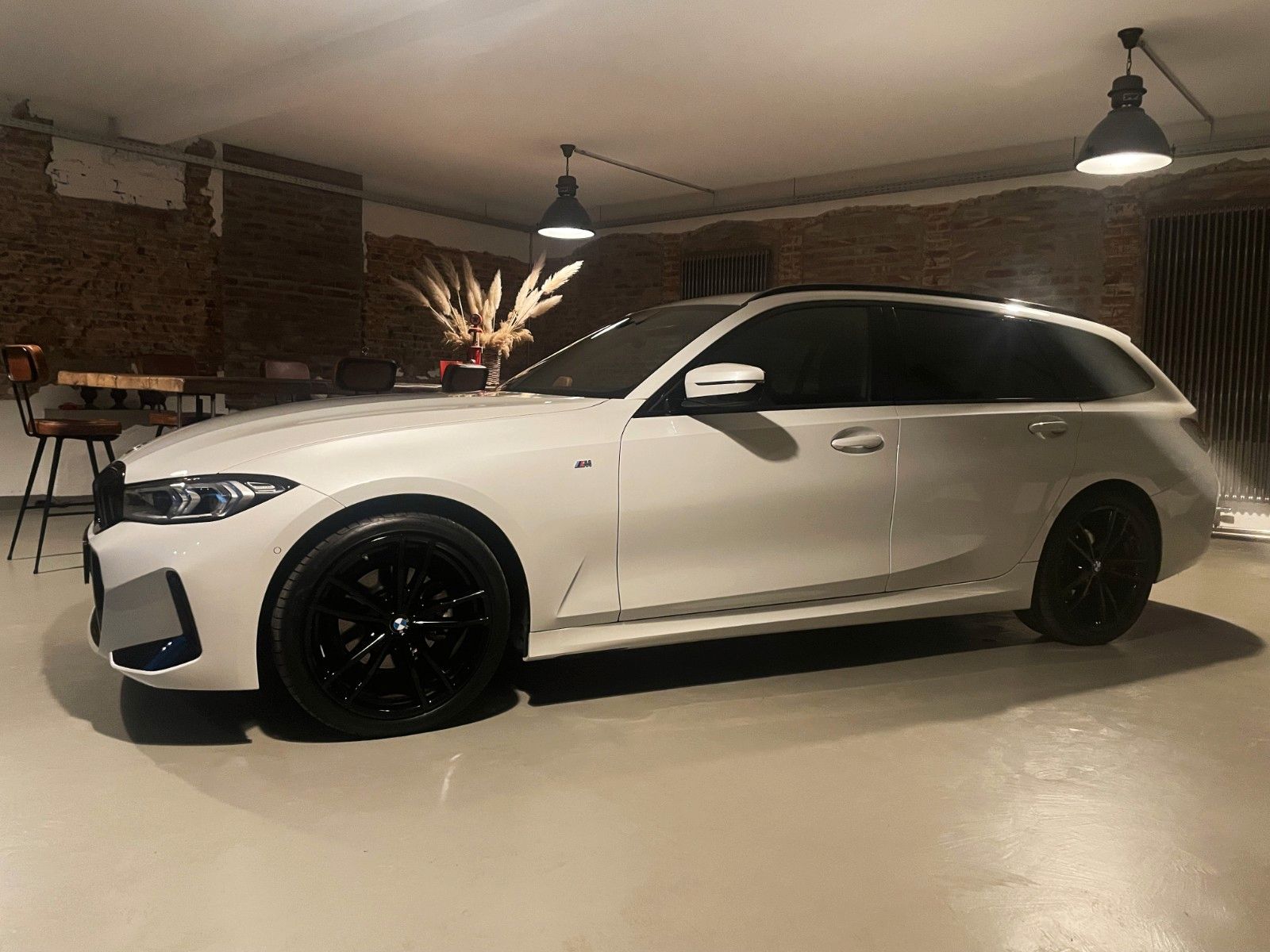 BMW 320d xDrive M Sport - Samsaru's Car Outlet