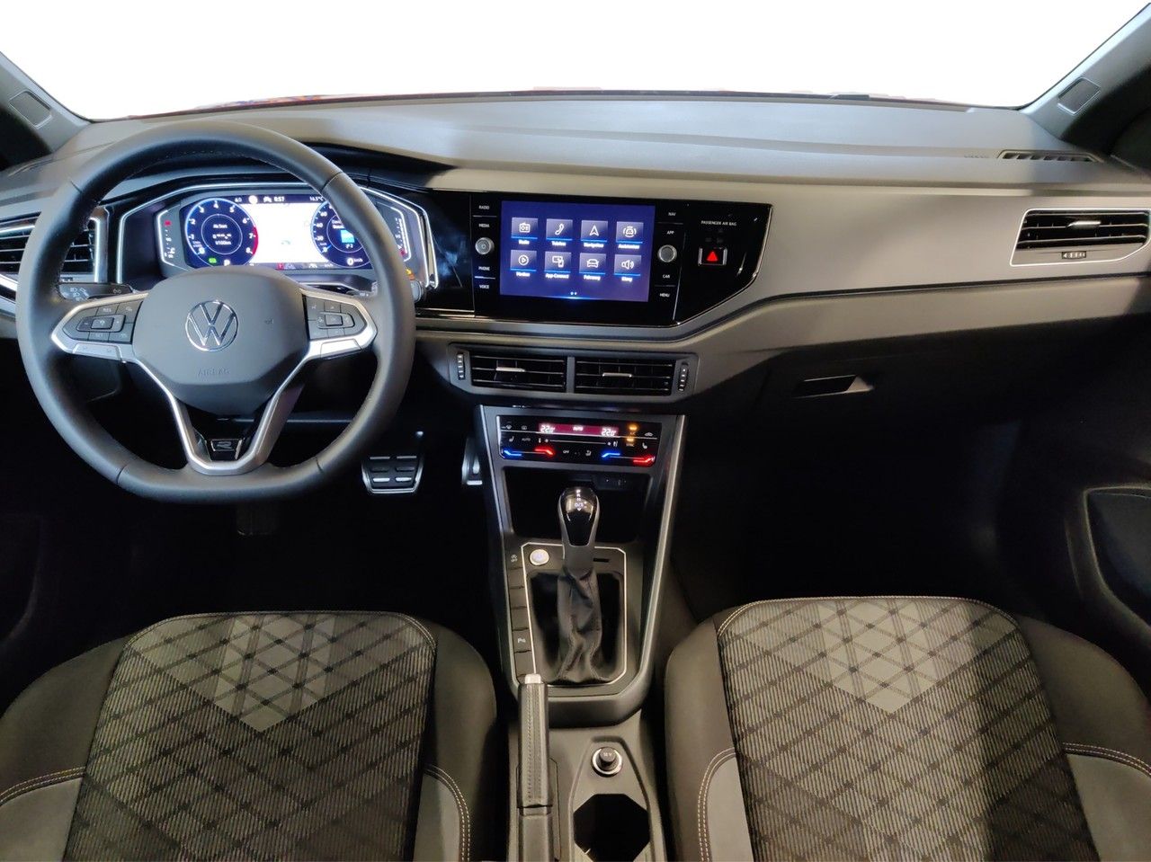 Volkswagen Taigo 1.5 TSI DSG R-Line - Samsaru's Car Outlet