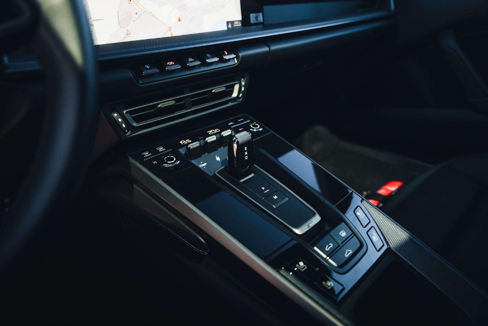 Porsche 992 Carrera 4S / Pano / BOSE / 360 / Chrono / VA