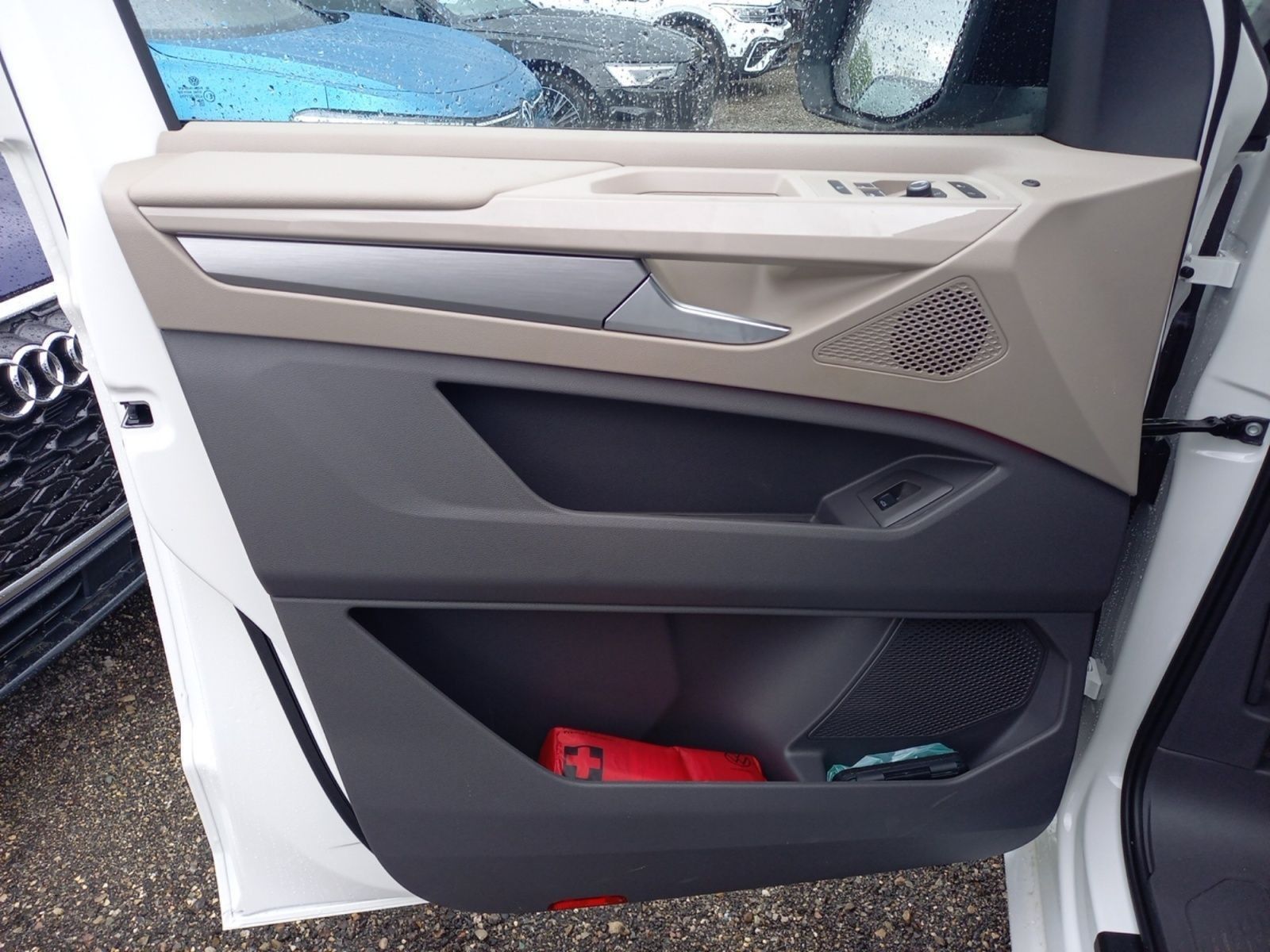 Volkswagen Multivan Style 2.0 l 150 kW TSI OPF 7-Gang-DSG R - Samsaru's Car Outlet