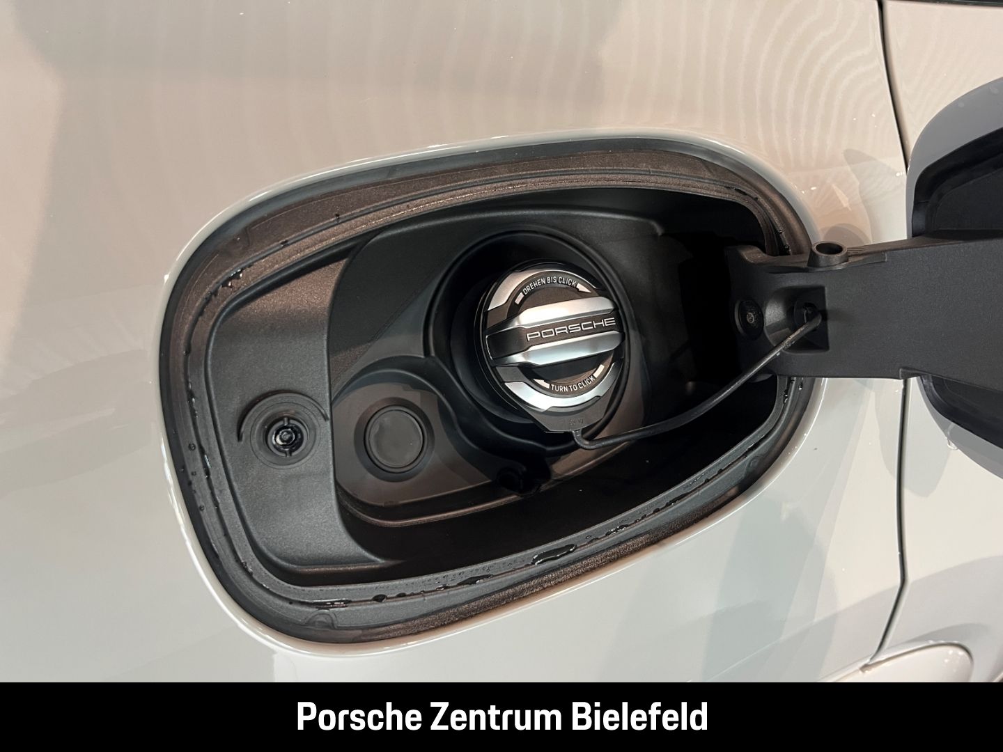 Porsche Cayenne BOSE Sportabgasanlage Panoramadach LED