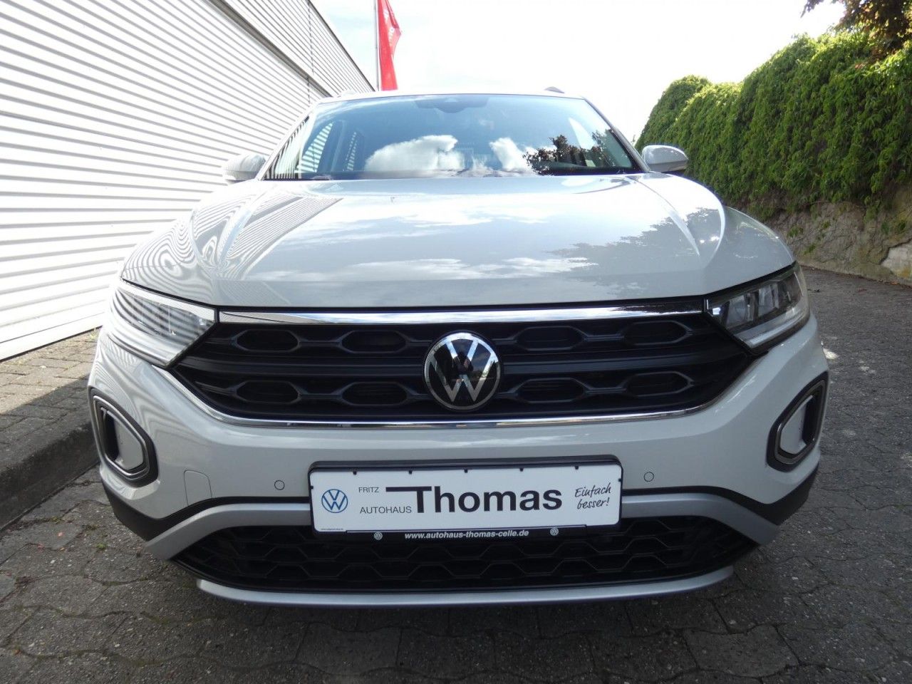 Volkswagen T-Roc 2.0 TDI DSG Move - Samsaru's Car Outlet