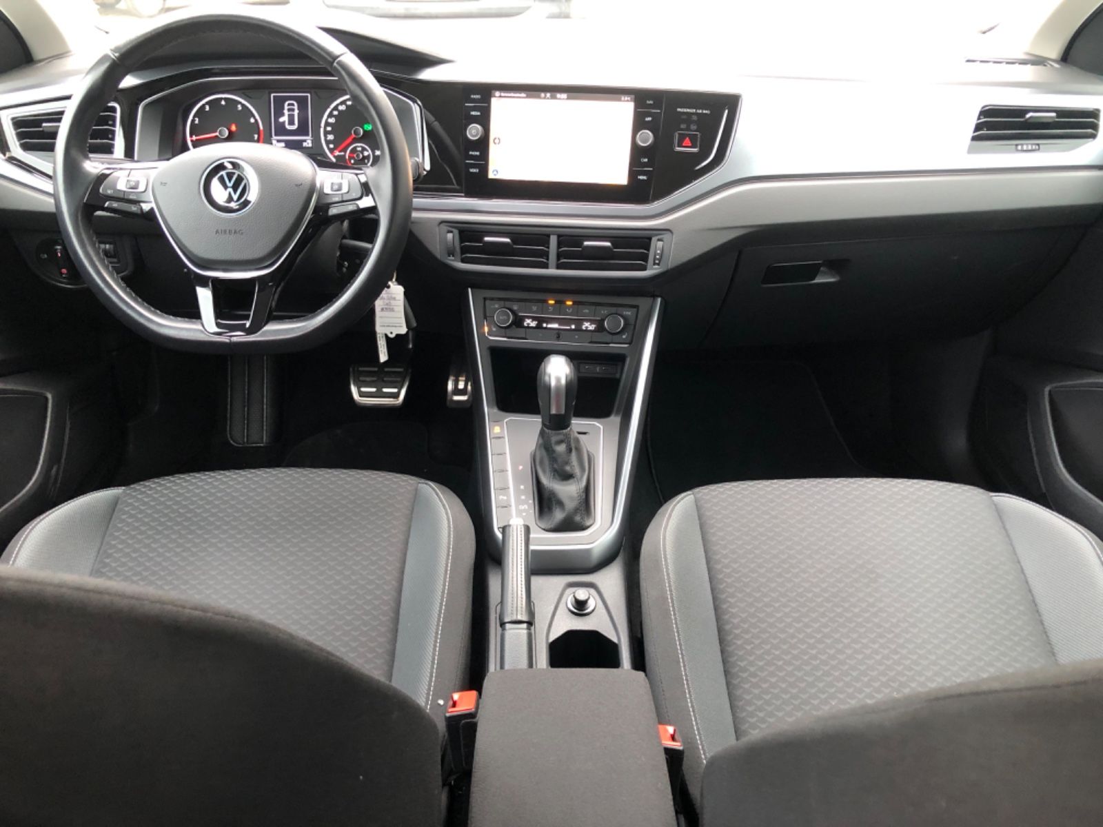 Volkswagen Polo VI Active - Samsaru's Car Outlet