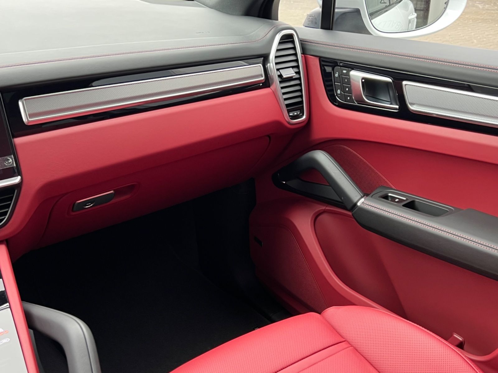 Porsche CAYENNE COUPE PLATINUM EDITION, SPORT CHRONO