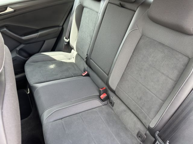 Volkswagen T-ROC 1.5 TSI STYLE - Samsaru's Car Outlet