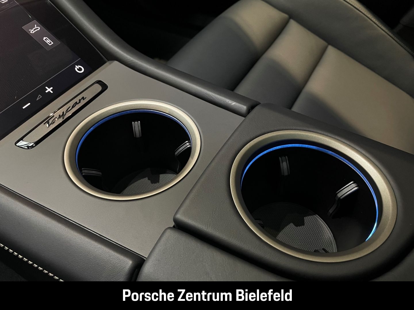Porsche Taycan Turbo HA-Lenkung InnoDrive Sitzbelüftung