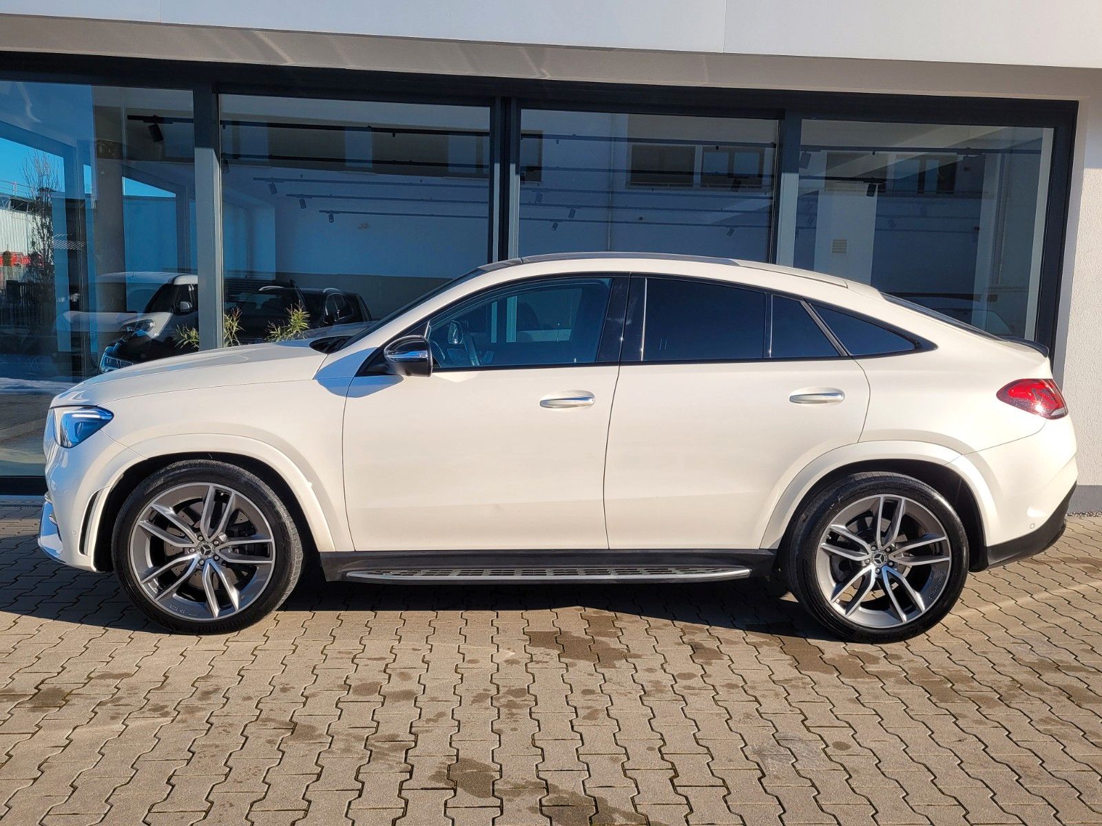 Mercedes-Benz GLE 400d Coupe AMG|22"|Burmester|Pano|360°|Head