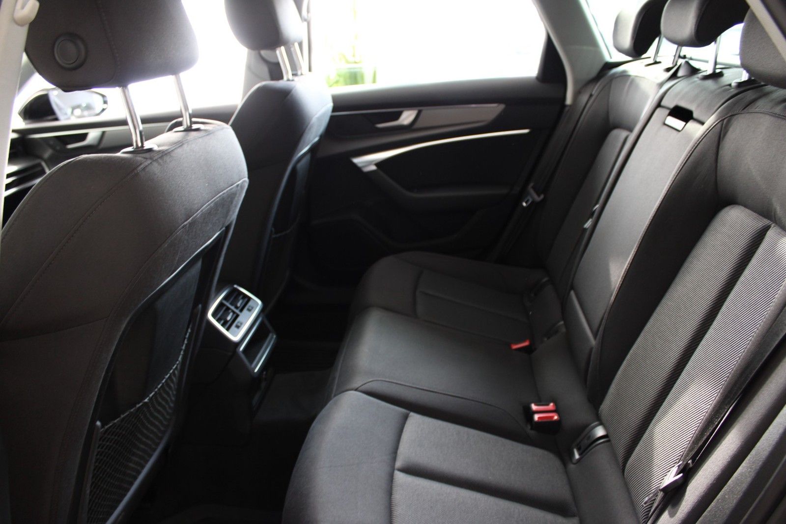 Audi A6 Avant 40 TDI quattro sport - Samsaru's Car Outlet