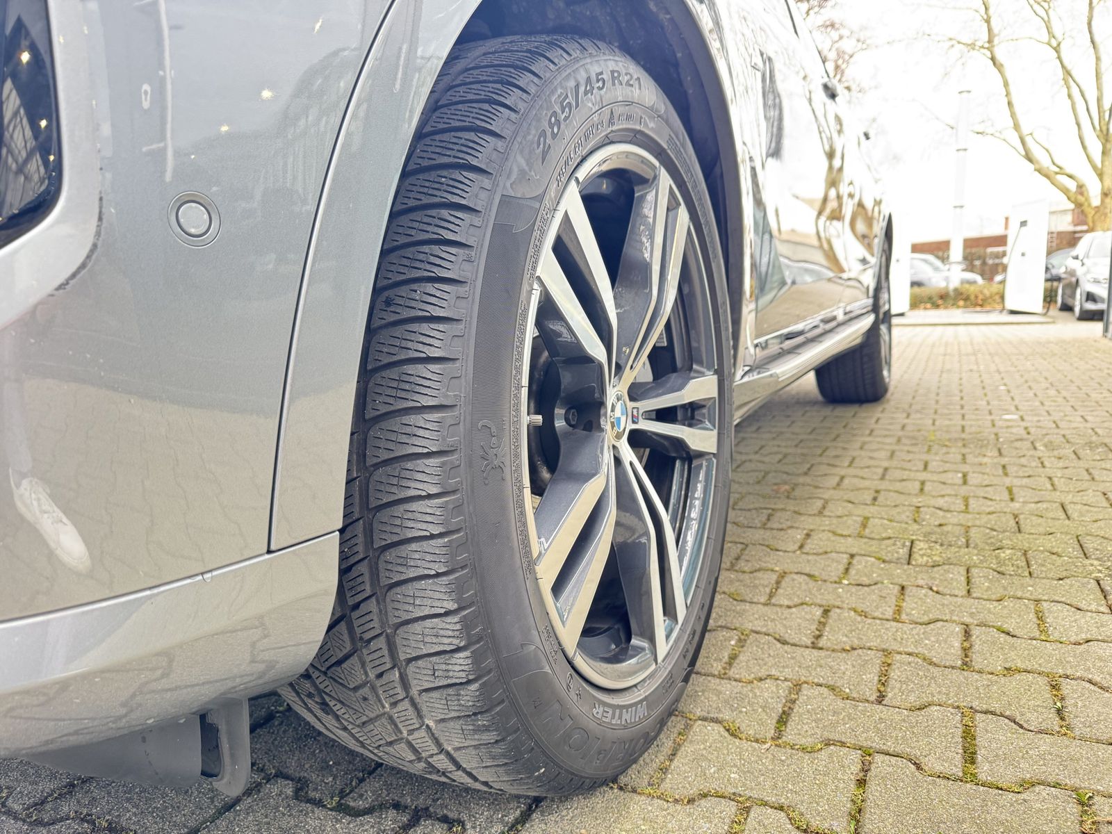 BMW X7 xDrive40i M Sport AHK P-SKY 6-Sitze StHzg h&k
