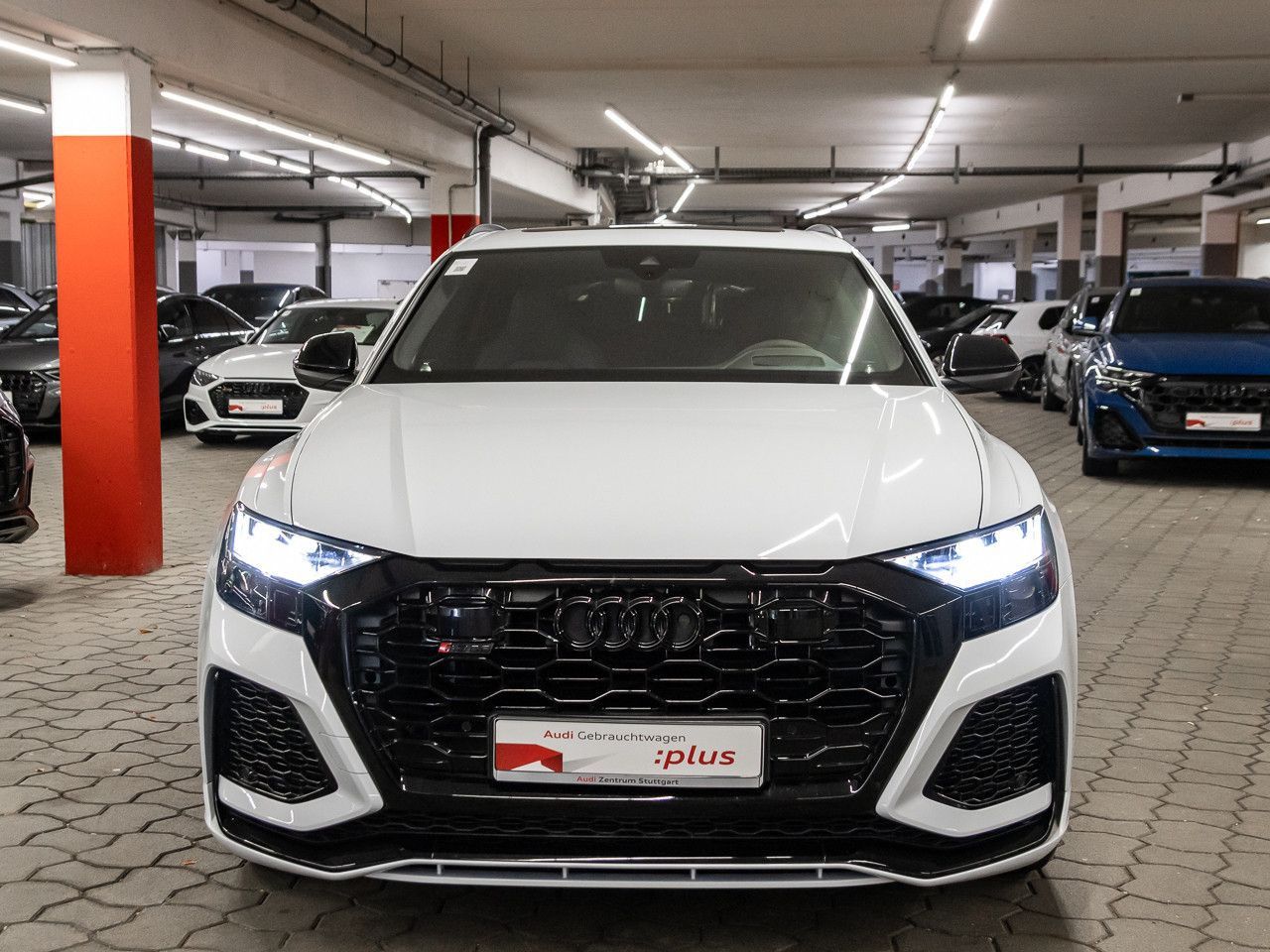 Audi RS Q8 4.0 TFSI quattro Dynamik plus Akrapovic