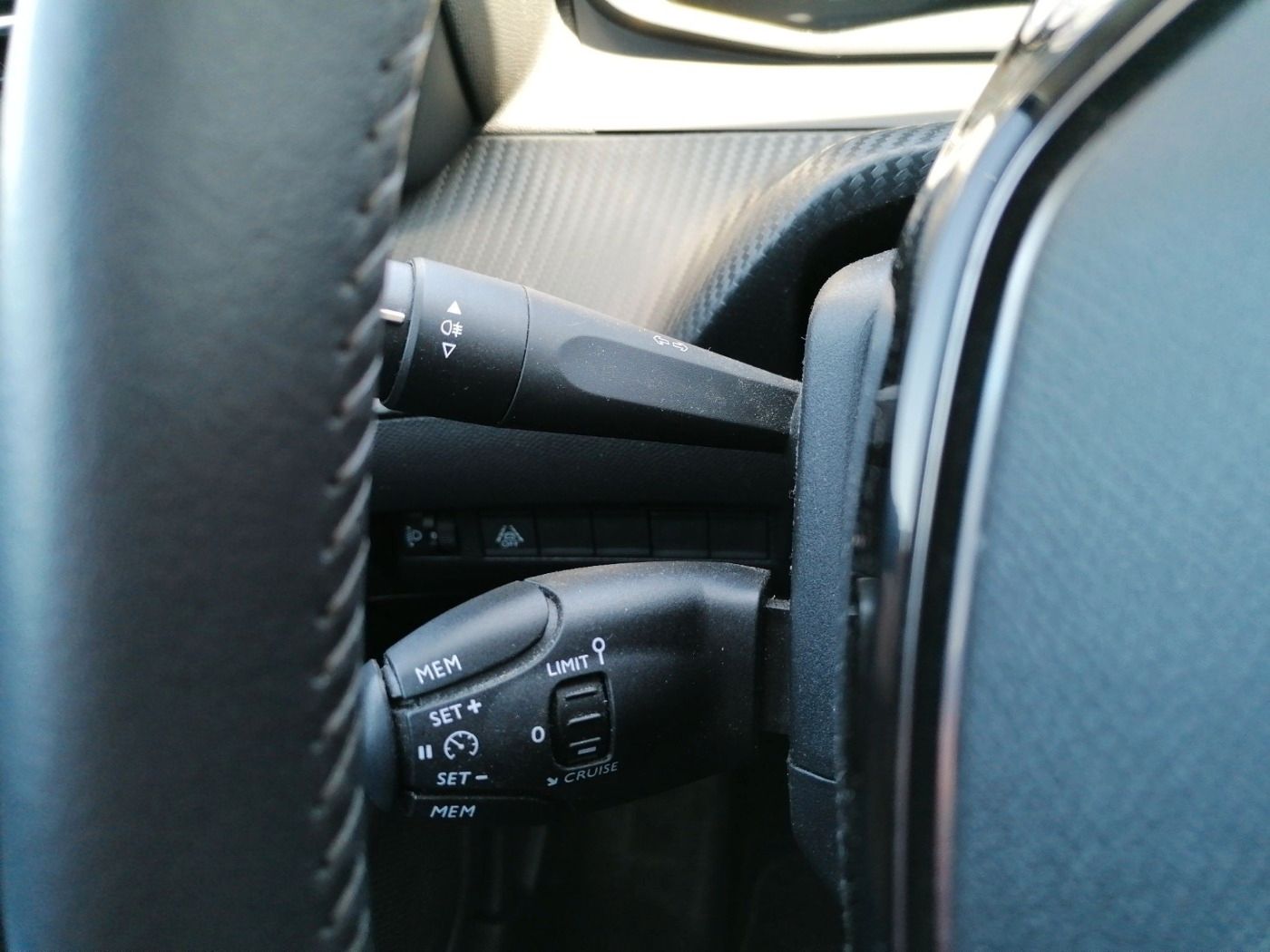 Peugeot 208 e- Allure - Samsaru's Car Outlet