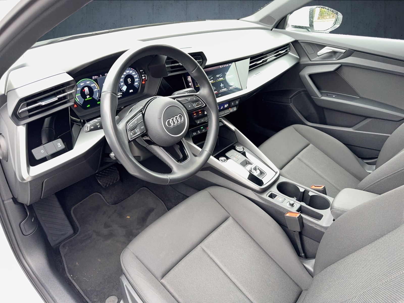 Audi A3 Sportback 40 TFSI e MMI/ASI/SHZ/EPH/17"/Tempo