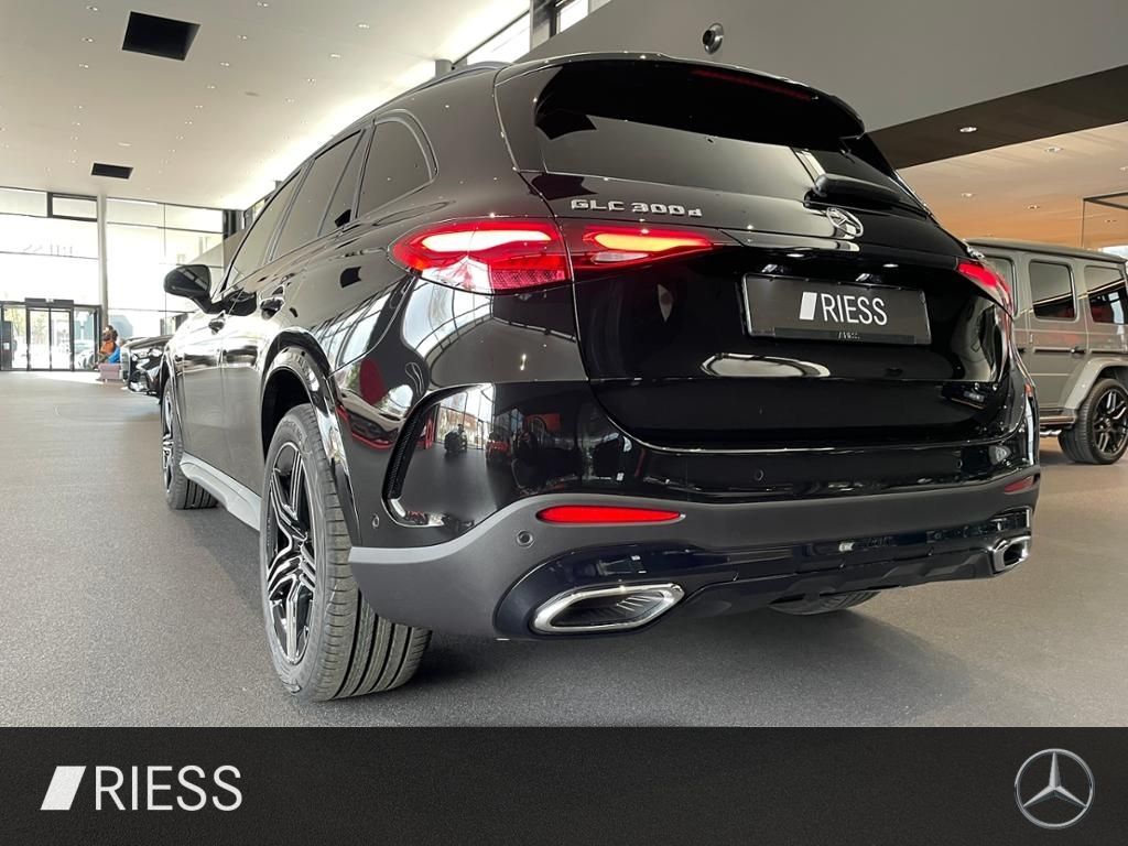 Mercedes-Benz GLC 300 d 4M AMG+PANO+STDHZG+HUD+DISTR+AHK+KEYL+