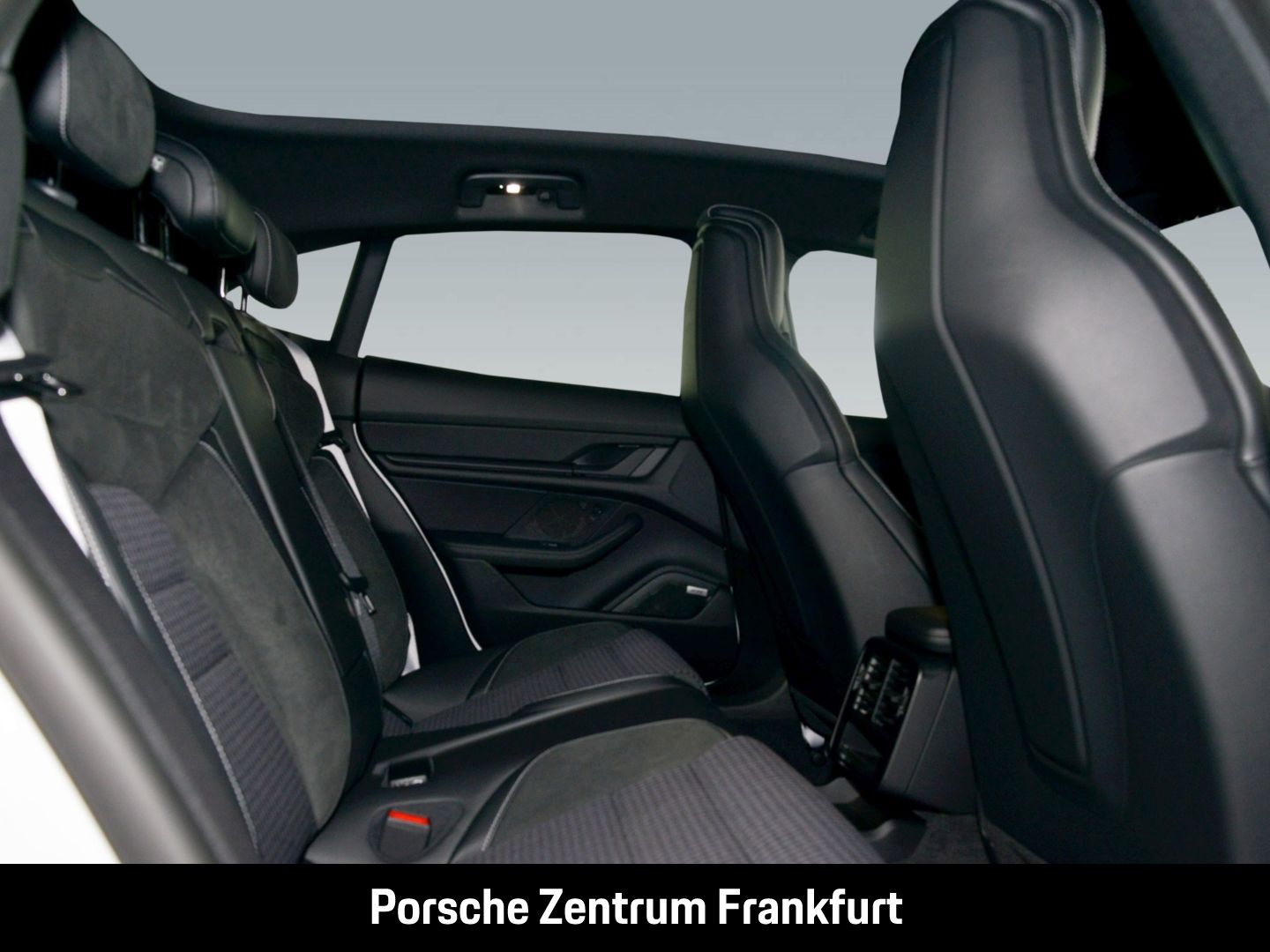 Porsche Taycan Sport Turismo BOSE Surround-View 21-Zoll