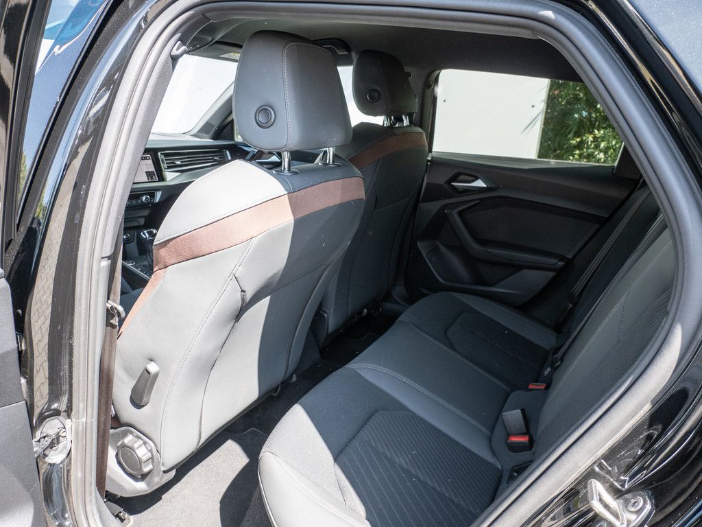 Audi A1 Sportback 40 TFSI S line - Samsaru's Car Outlet