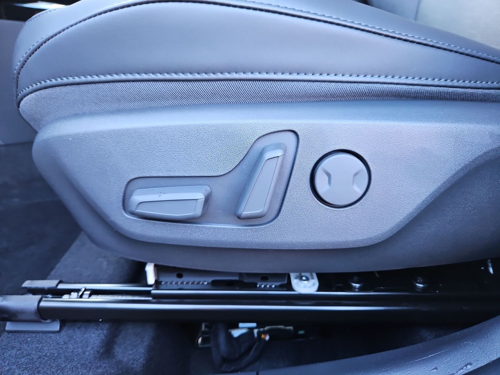 Kia Niro 1.6 Hybrid Spirit - Samsaru's Car Outlet
