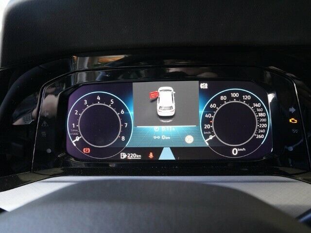 Volkswagen Golf VIII Life - Samsaru's Car Outlet