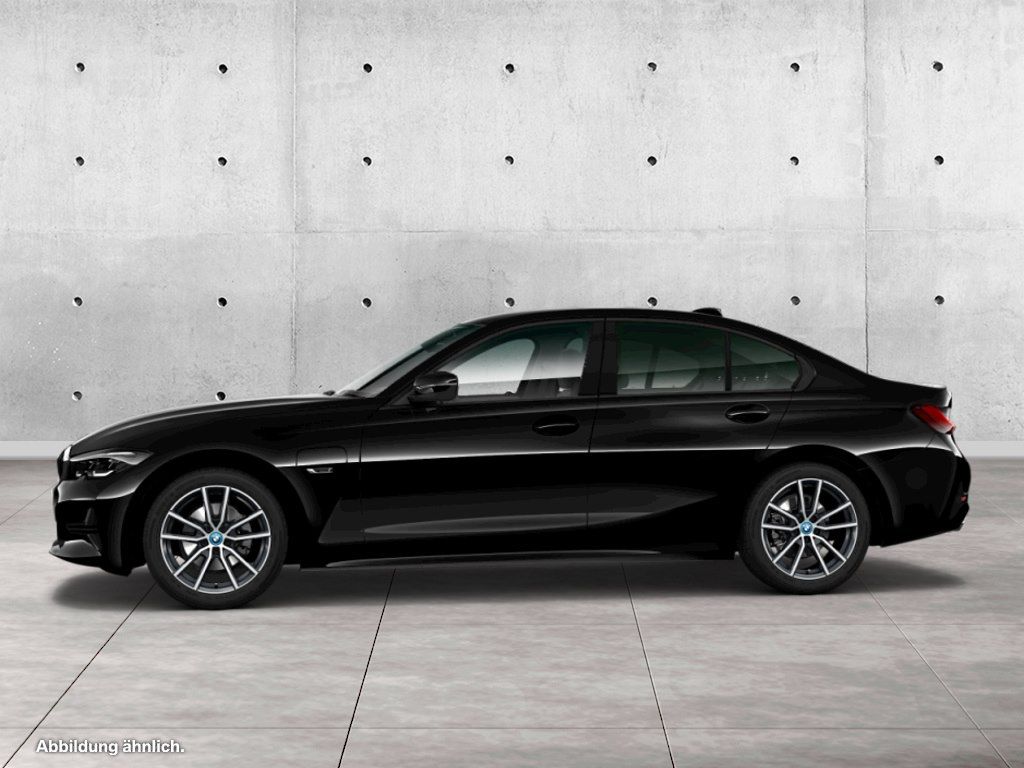 BMW 330e A - Samsaru's Car Outlet