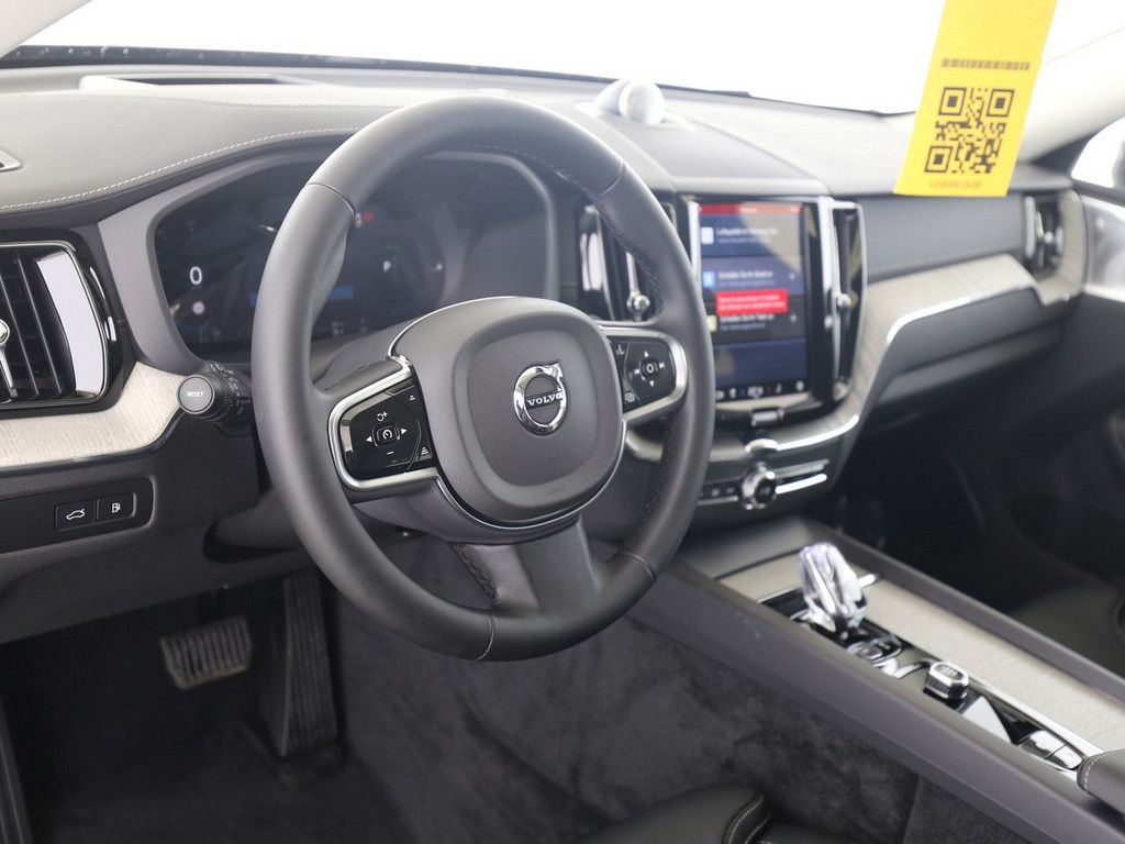 Volvo XC60 T8 AWD Ultra Dark HUD AHK STANDHZ 360° PANO