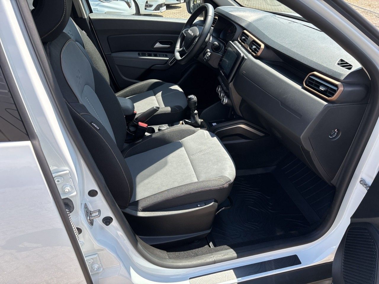 Dacia Duster II Extreme TCe 150 4WD - Samsaru's Car Outlet