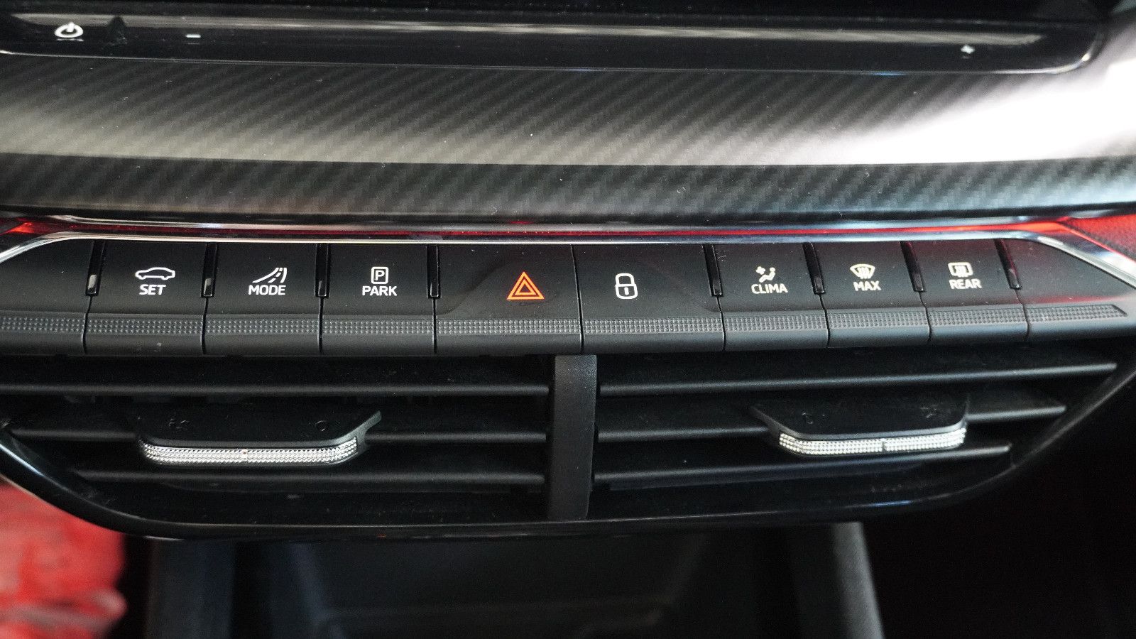 Skoda Octavia Combi RS 4x4*AHK*PANO*HUD*ACC
