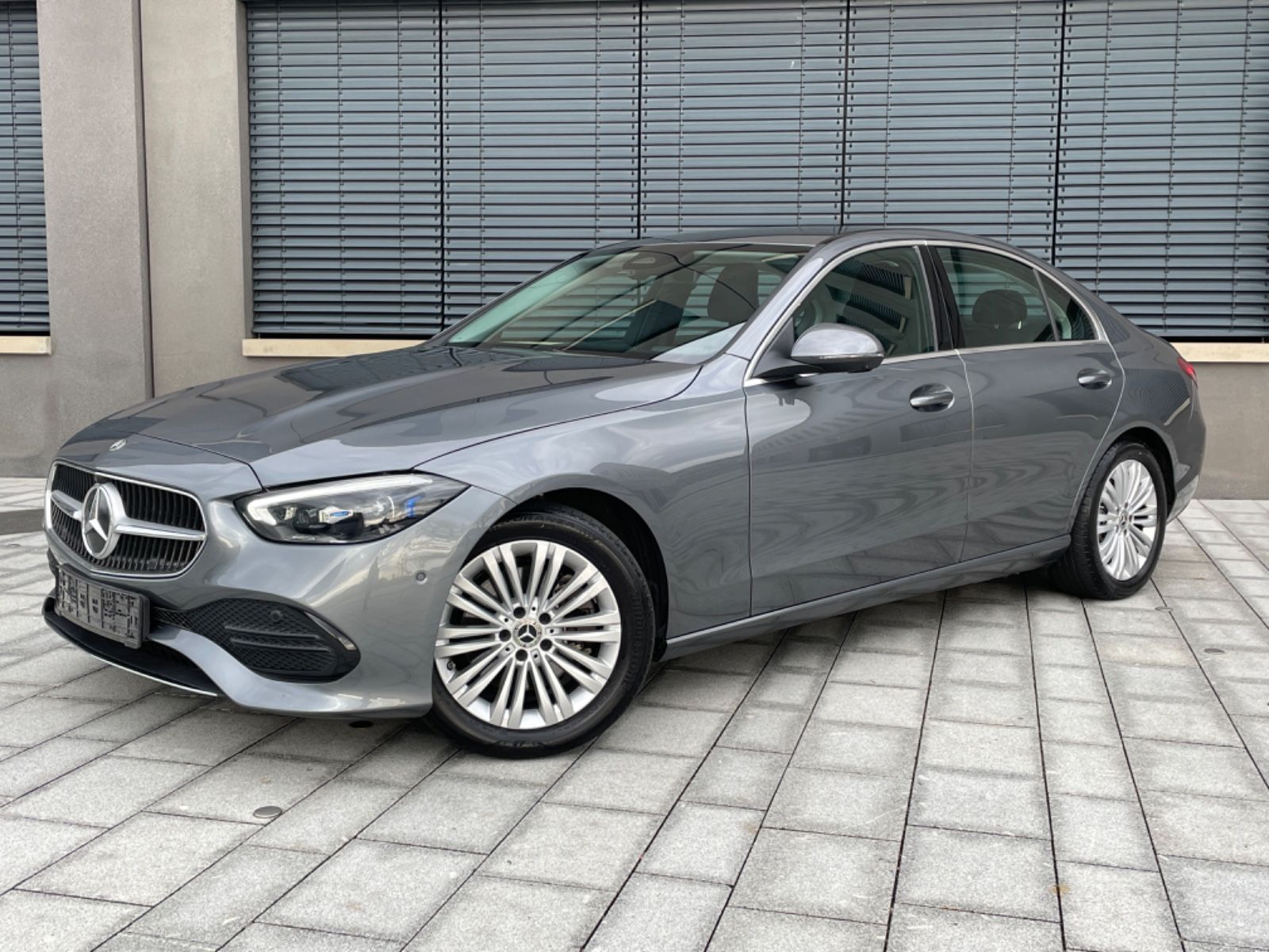 Mercedes-Benz C 220d - Samsaru's Car Outlet