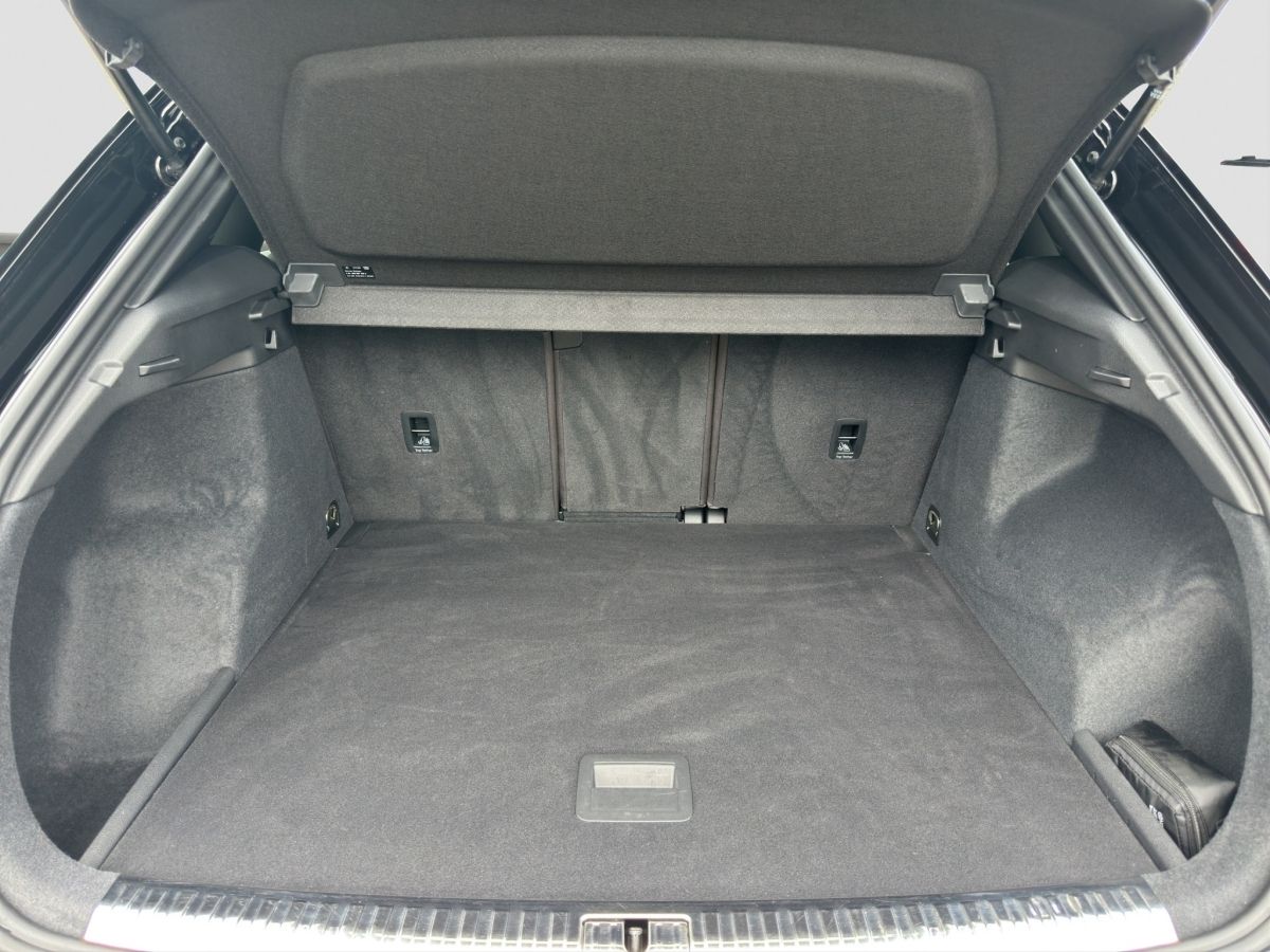 Audi Q3 S line 40 TFSI quattro - Samsaru's Car Outlet
