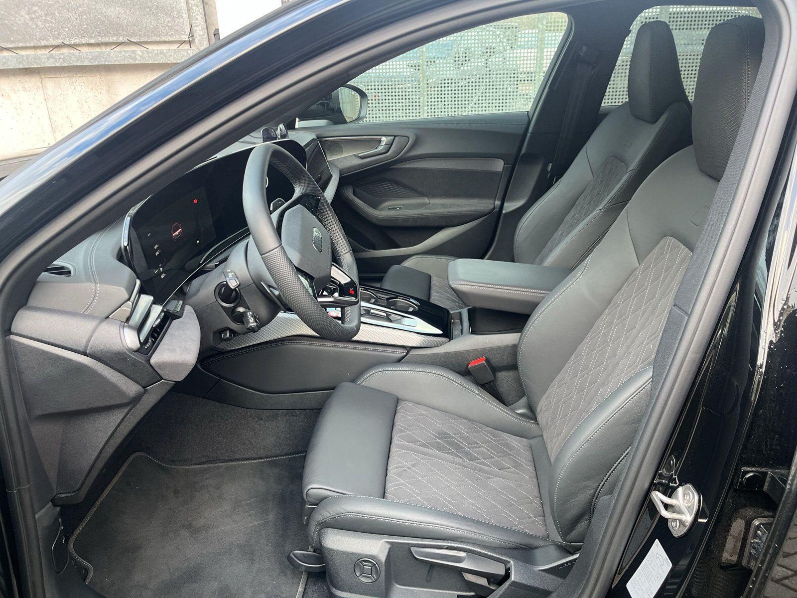 Audi A5 Avant TDI qu S line HuD AHK