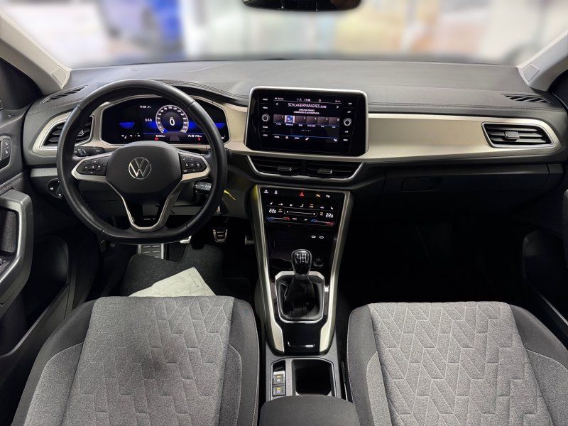 Volkswagen T-Roc 1.5 TSI Move - Samsaru's Car Outlet