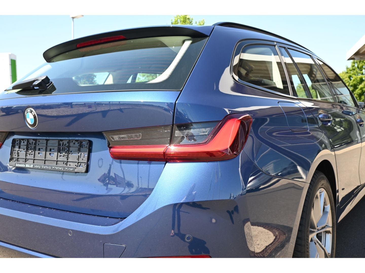 BMW 320 d xDrive Touring MHyb - Samsaru's Car Outlet