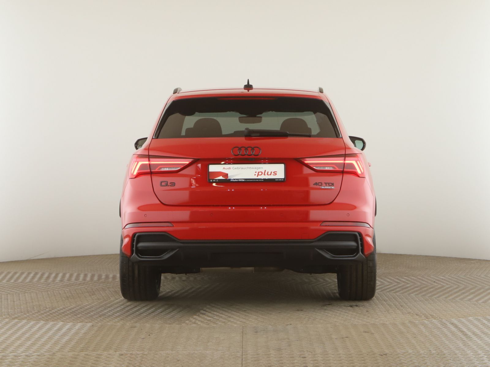 Audi Q3 40 TDI quattro S line M - Samsaru's Car Outlet