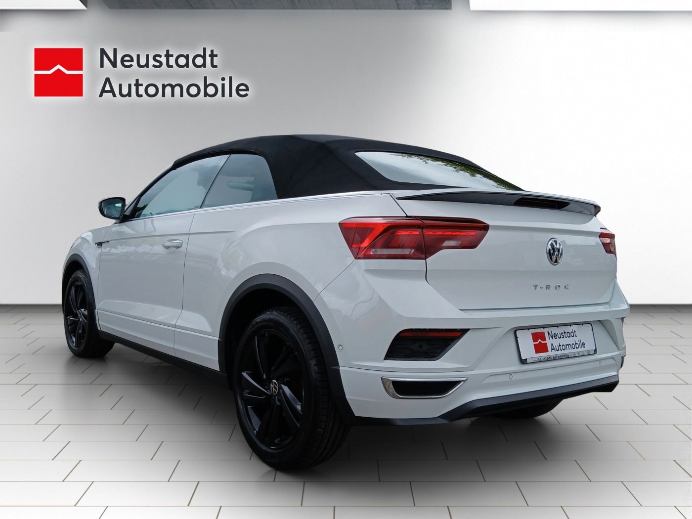 Volkswagen T-Roc 1.5 TSI - Samsaru's Car Outlet