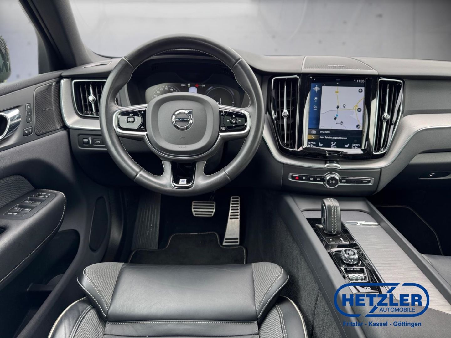 Volvo XC60 R Design Plug-In Hybrid AWD T8 Twin Engine