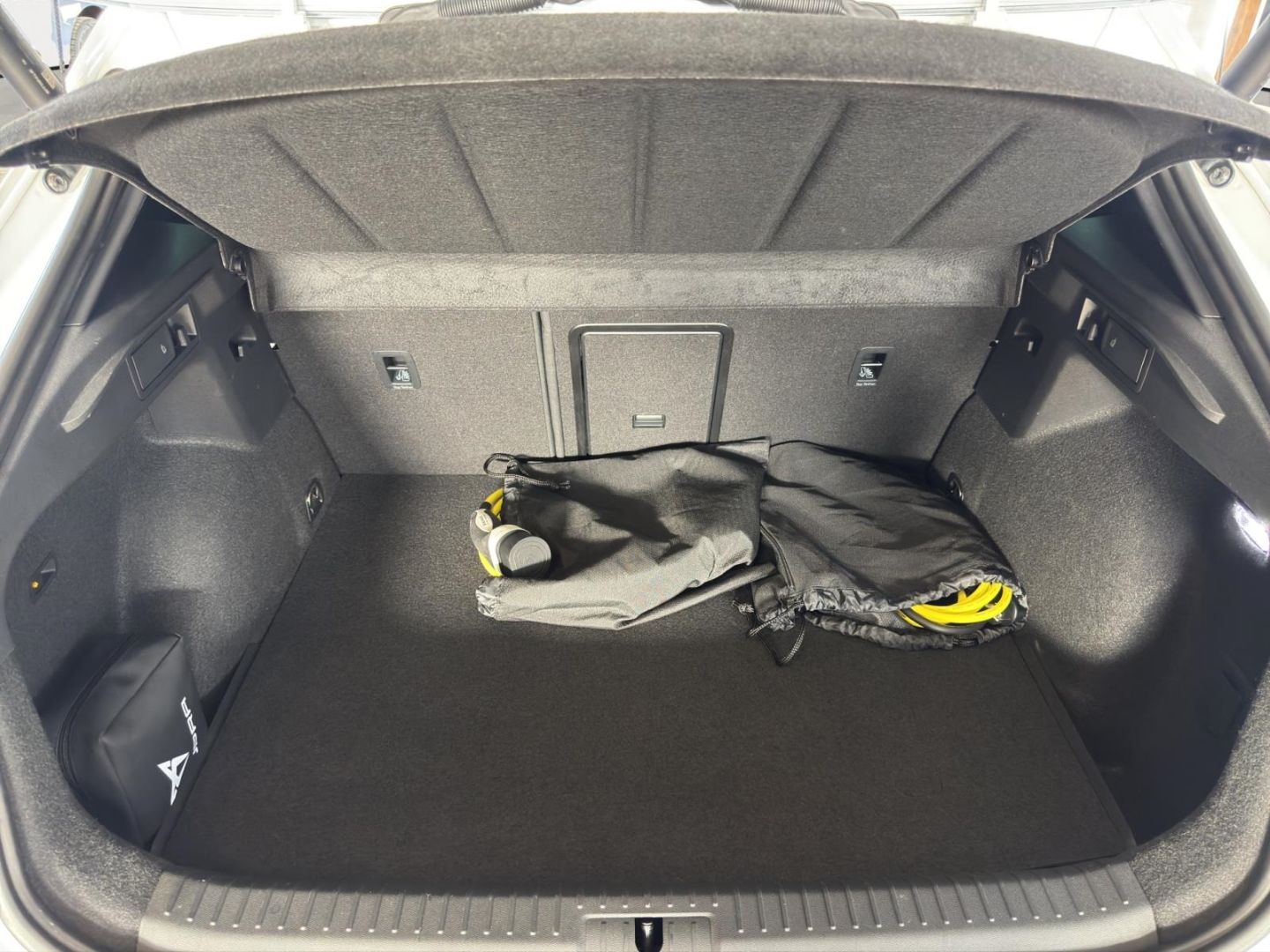 Cupra Formentor VZ 1.4 e-HYBRID Alu LED AHK Pano Top V