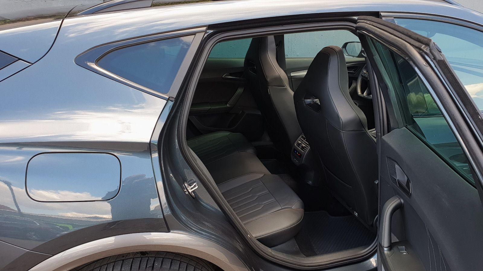 Cupra Formentor 1.4 e-HYBRID VZ DSG Pano/Leder/ACC/AHK