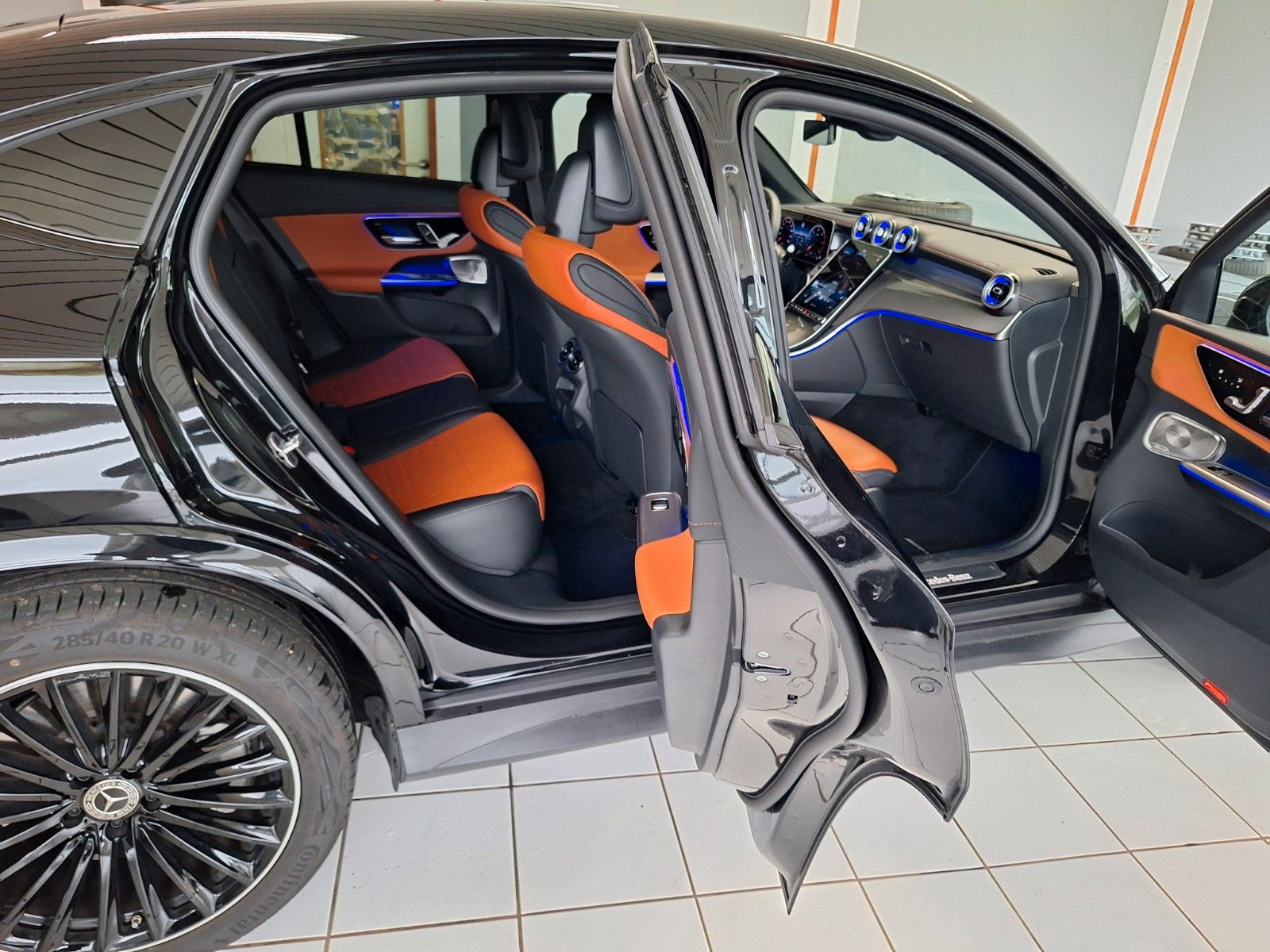 Mercedes-Benz GLC 450d 4M AMG/Pano/HeadUp/Standh/BiColor/AHK