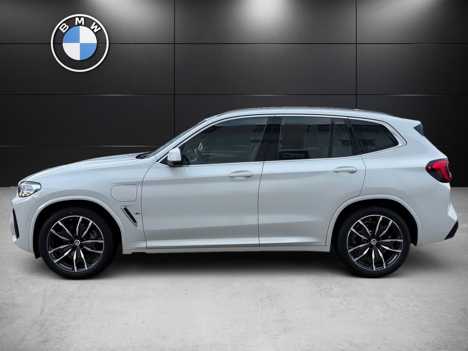 BMW X3 xDrive30e M Sport AHK Pano DA PA H/K HUD LRH