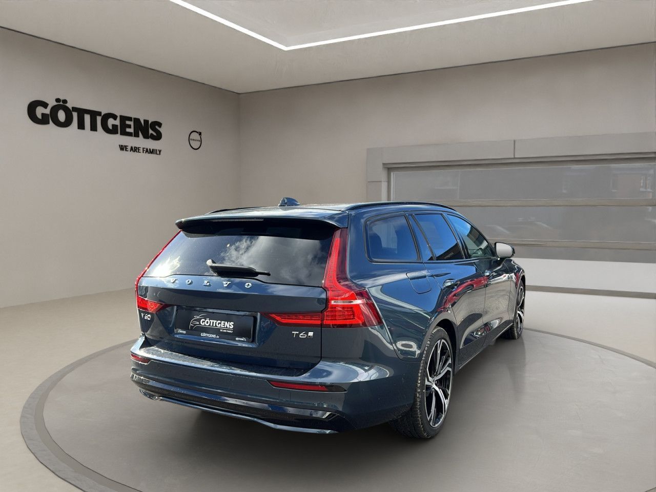 Volvo V60 T6 AWD Ultra DARK AHK BUSINESS 360° 19LM