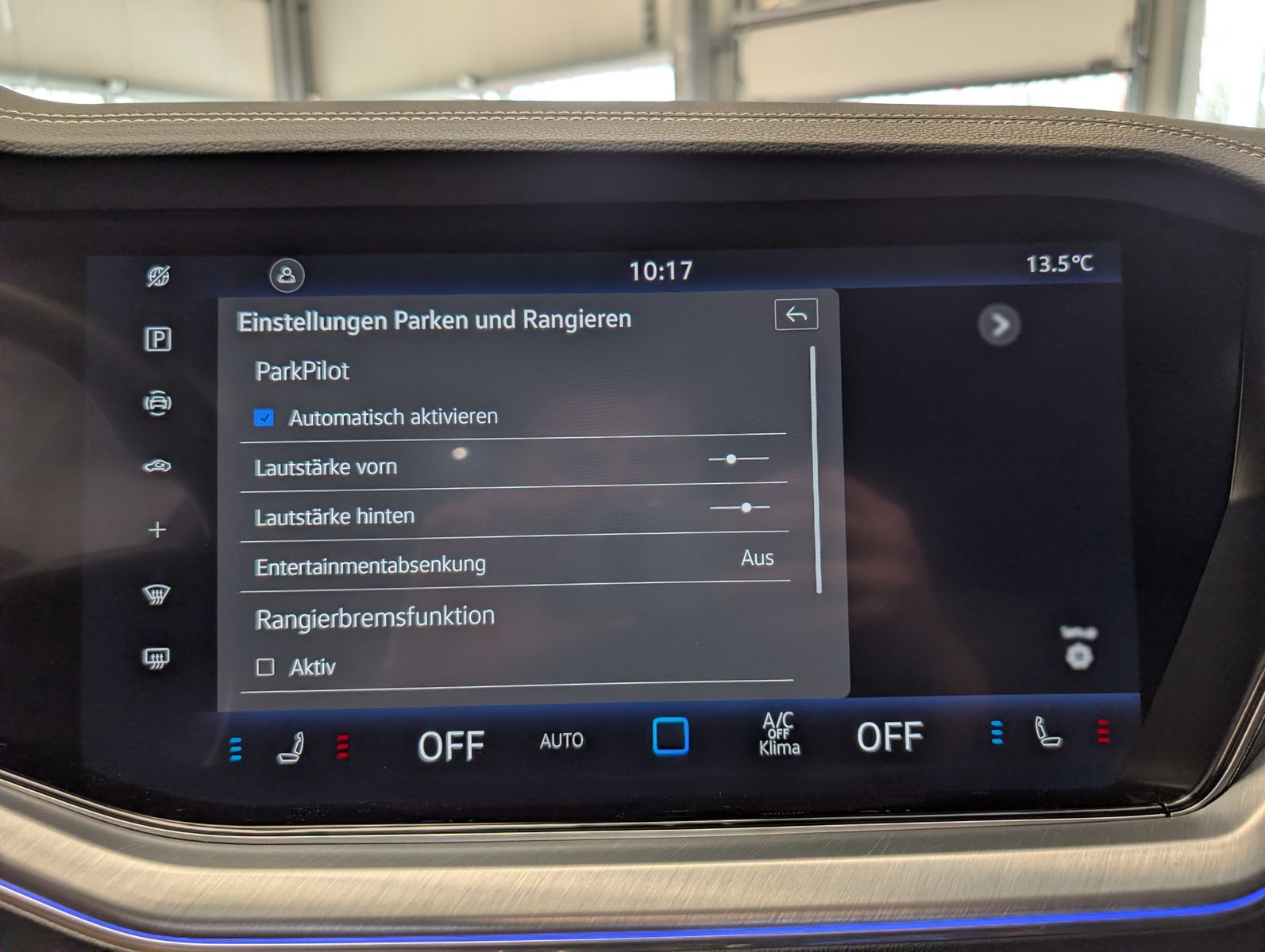 Volkswagen Touareg 3.0TDI 4M R-Line VOLL Black 22" UPE 114T