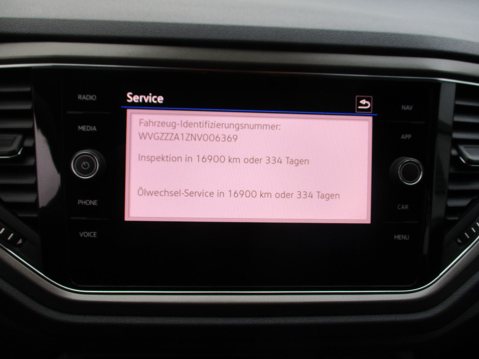 Volkswagen T-Roc Style DSG - Samsaru's Car Outlet