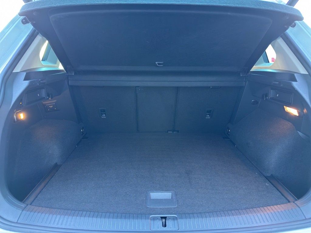 Volkswagen Tiguan 2.0 TDI DSG Elegance - Samsaru's Car Outlet