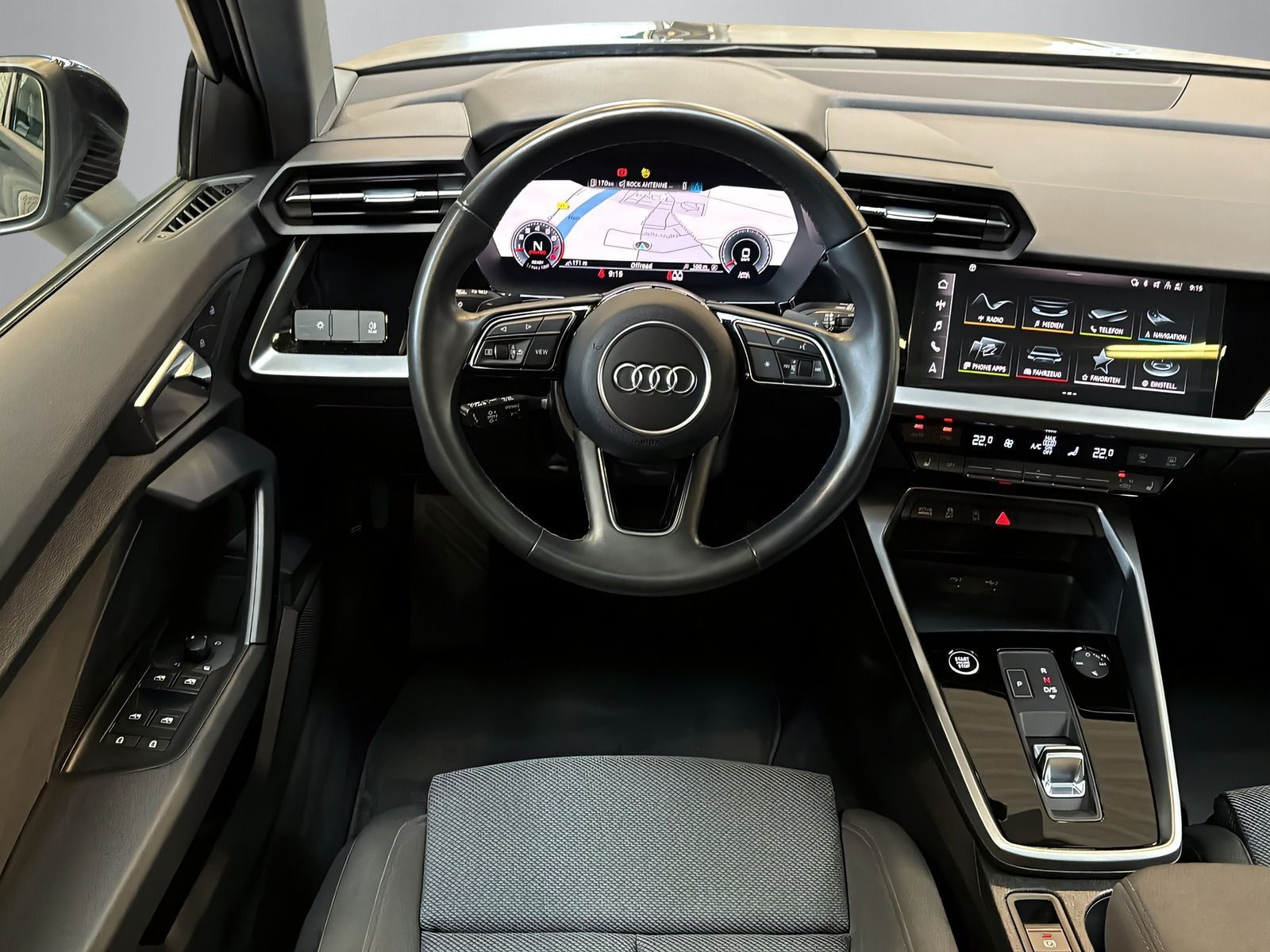 Audi A3 Sportback 35 TFSI advanced +AHK+KAMERA+PANO+