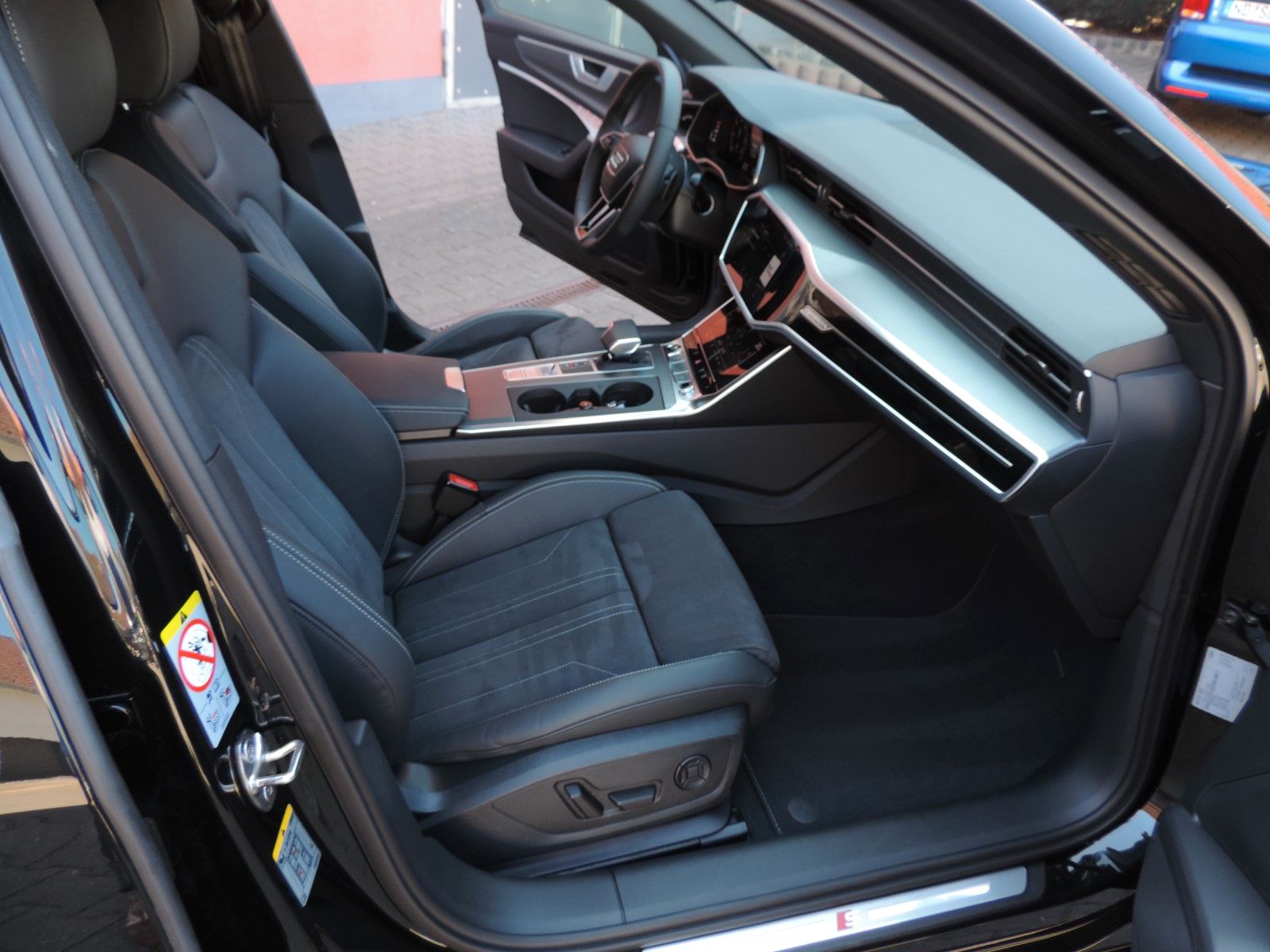 Audi A6 Avant 50 TDI quattro S line - Samsaru's Car Outlet
