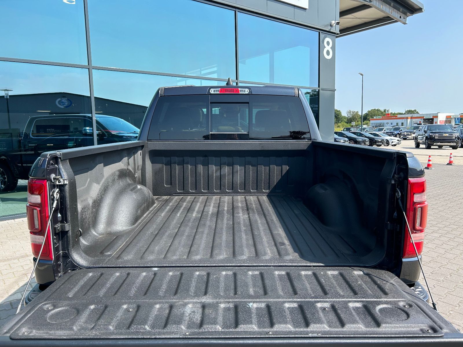 Dodge RAM 1500 Limited *LUFT*LPG*ACC*360*PANO*DE*